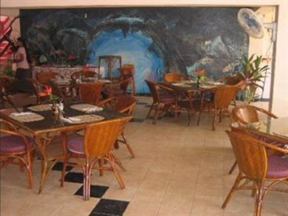 Capricorn International Hotel 39/51