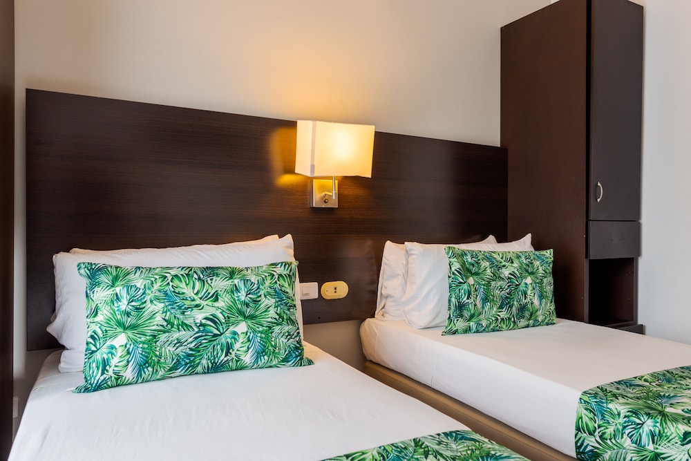 Hotel Manantial 27/68