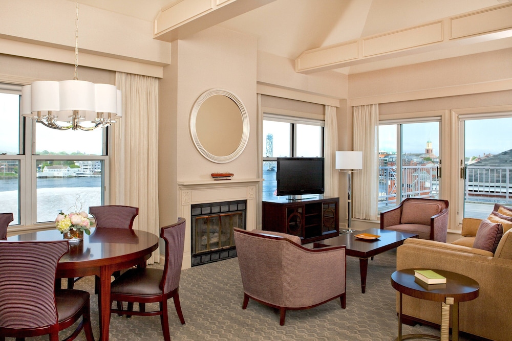 Sheraton Portsmouth Harborside 30/47