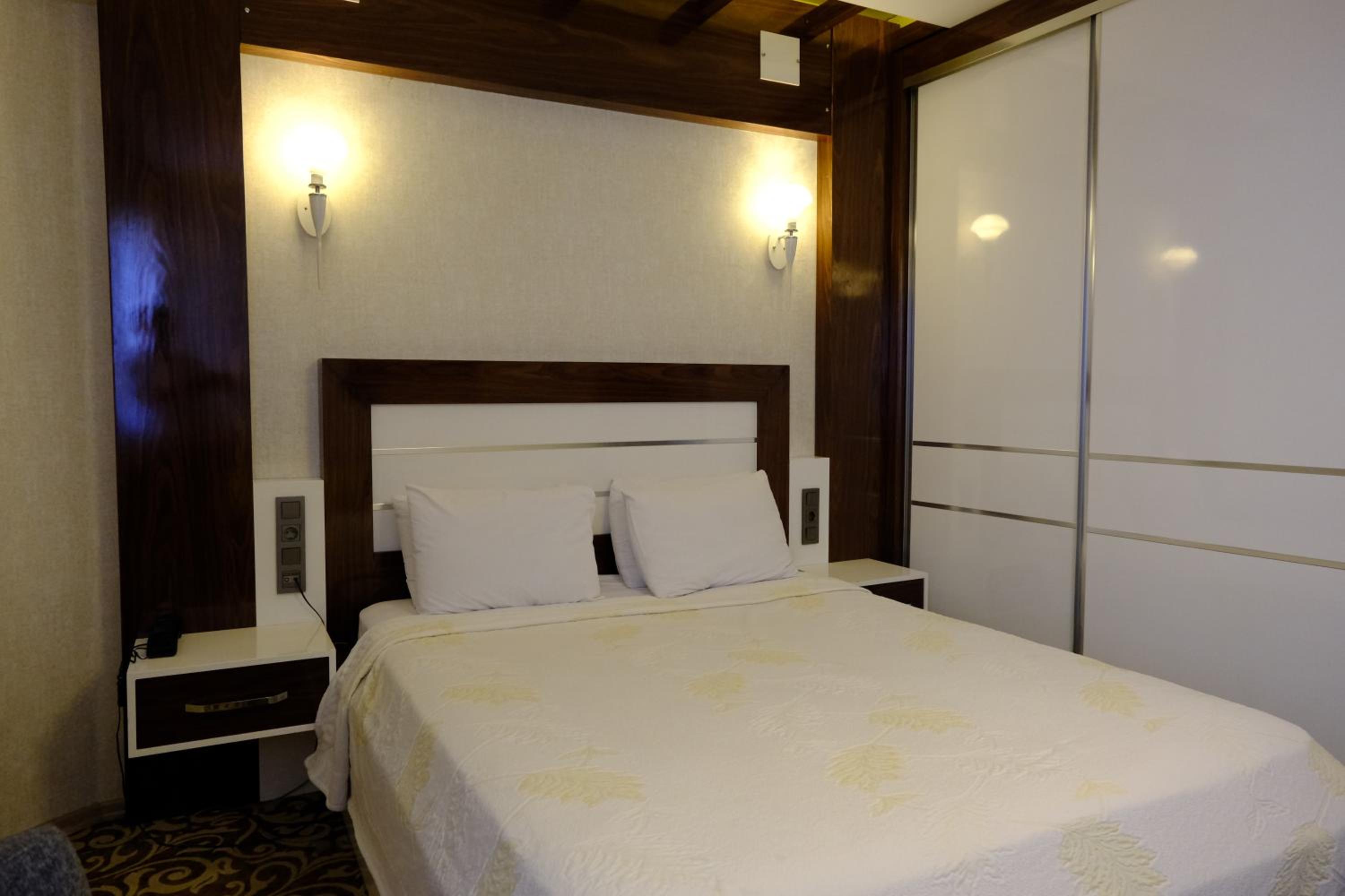 Deluxe, Studio, Double Bed