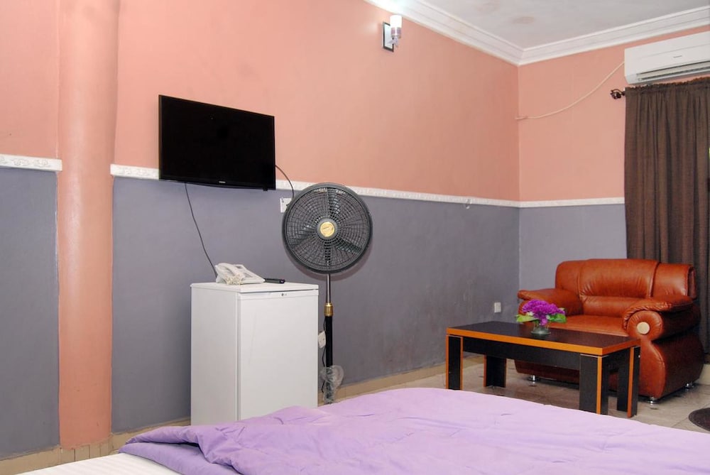 Royal Park Hotel & Suites 42/66