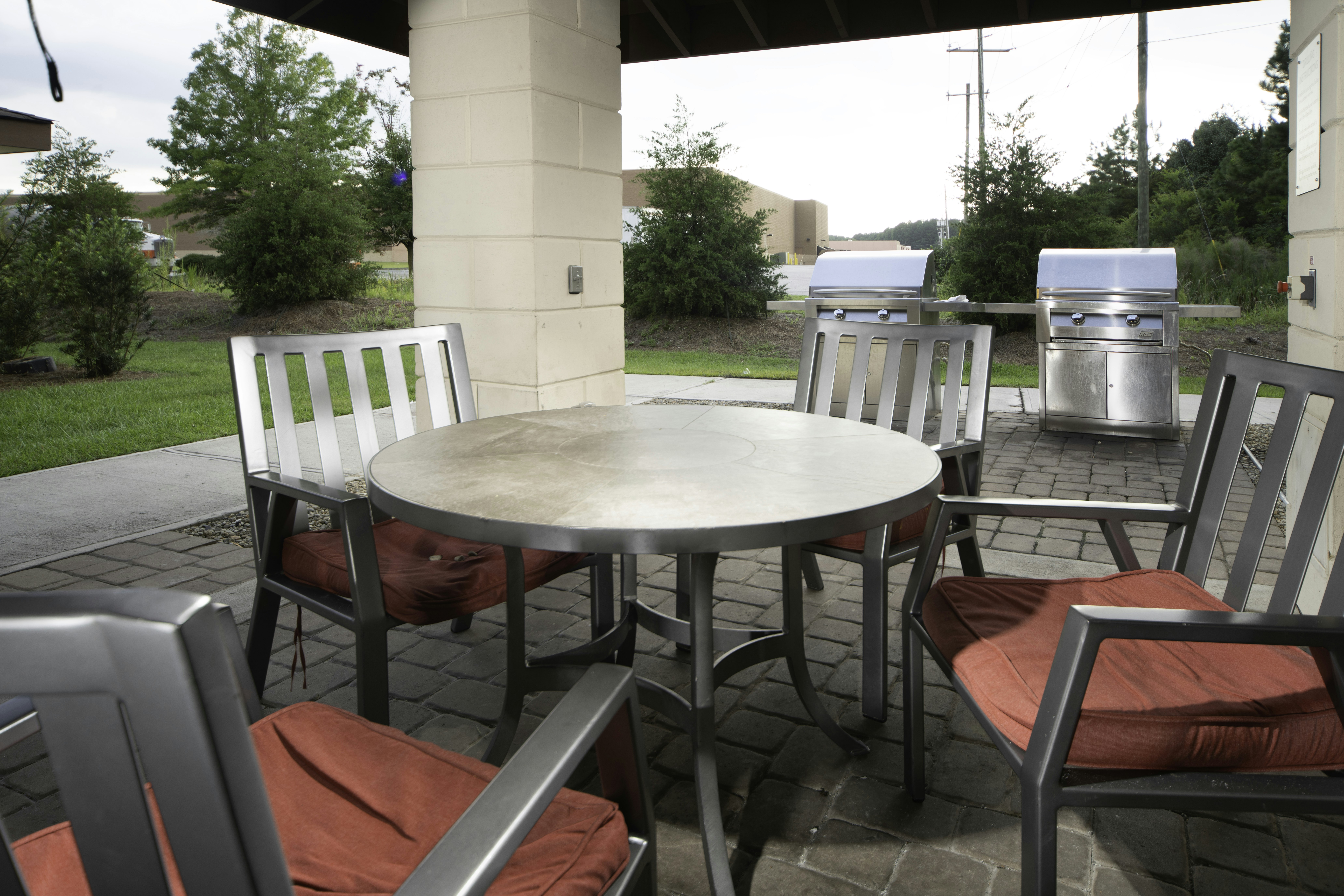 Staybridge Suites Summerville 30/48