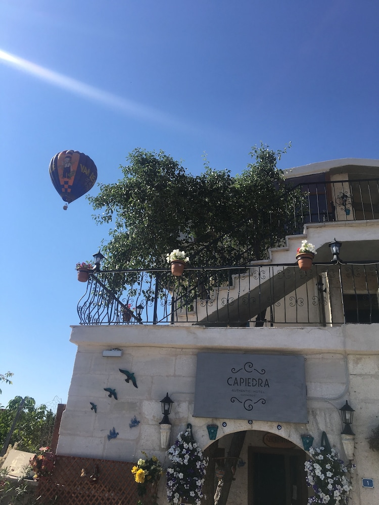 Capiedra Hotel 3/47