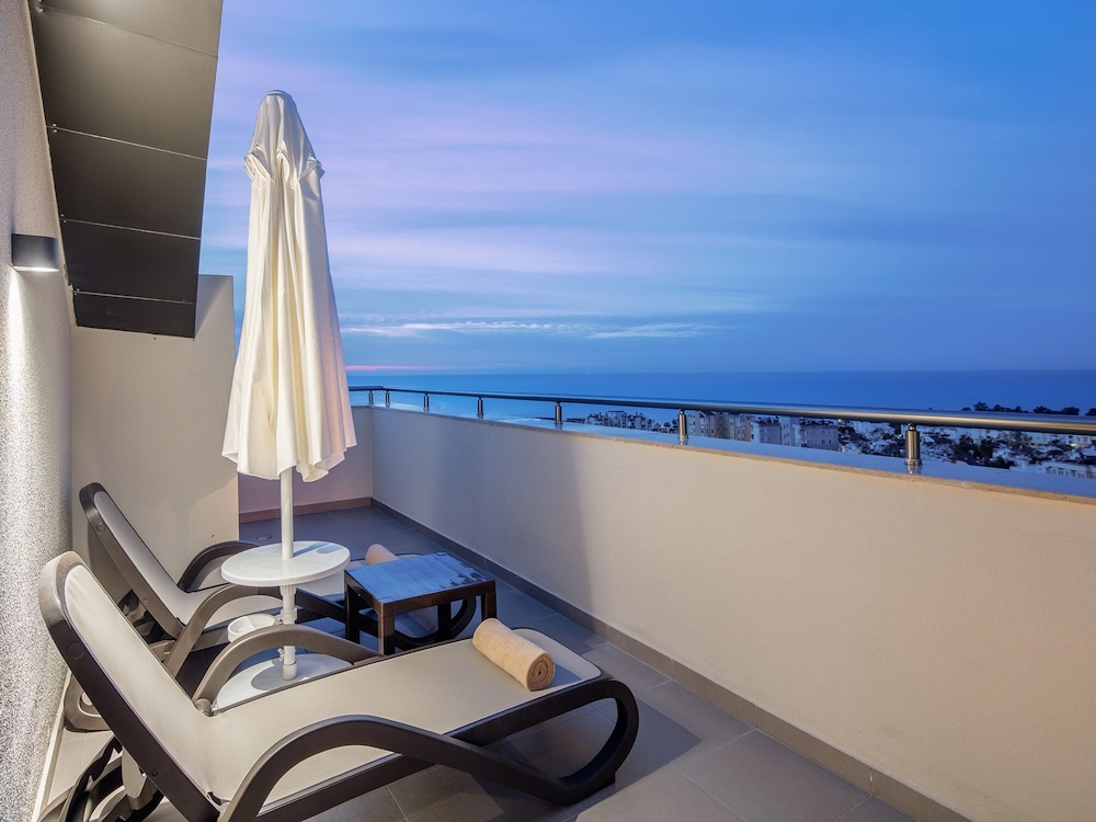 Holiday Inn Antalya - Lara in ANTALYA