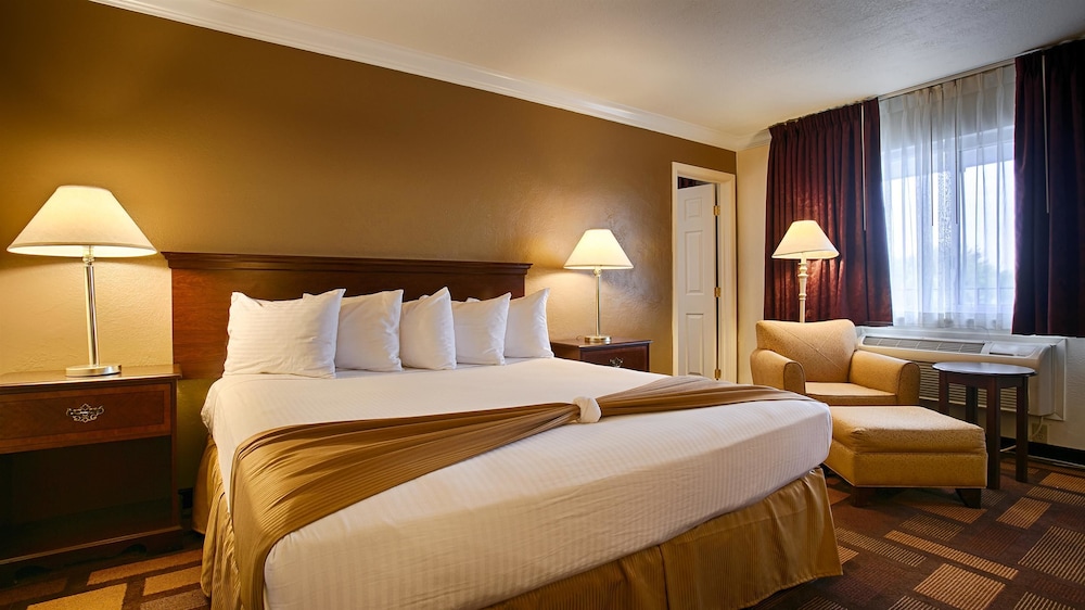 Days Inn & Suites by Wyndham Lodi 10/36