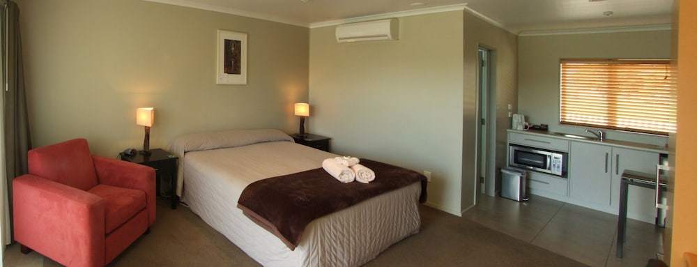 MOHUA MOTELS 25/52