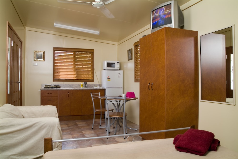 CAIRNS SUNLAND LEISURE PARK 13/35