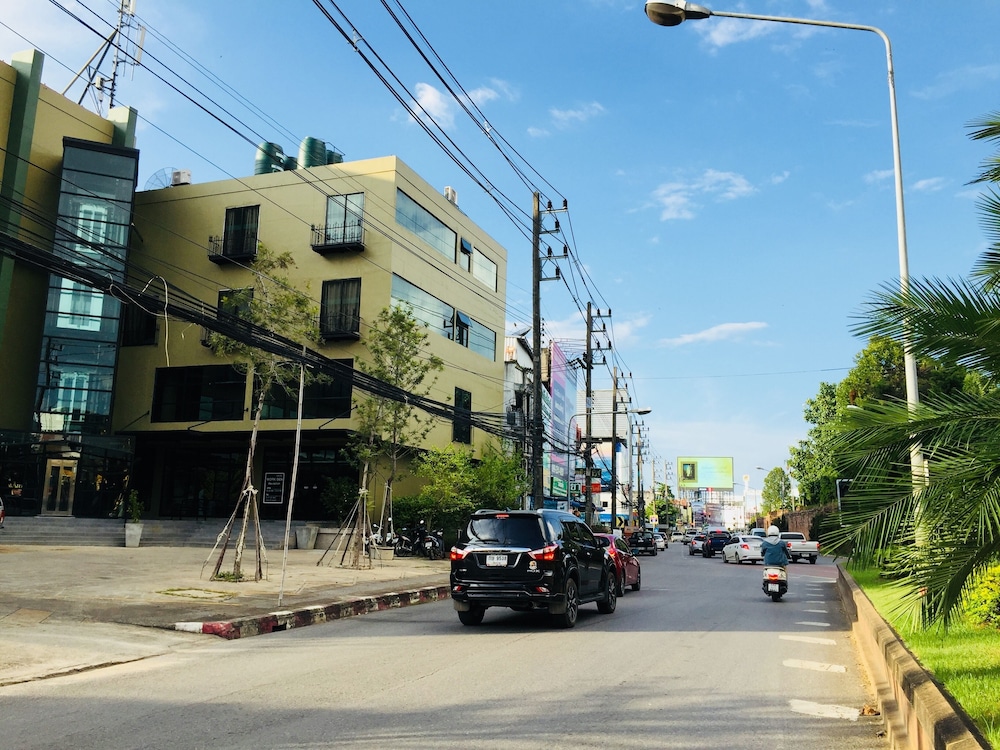 Work Den Chiangrai 54/57