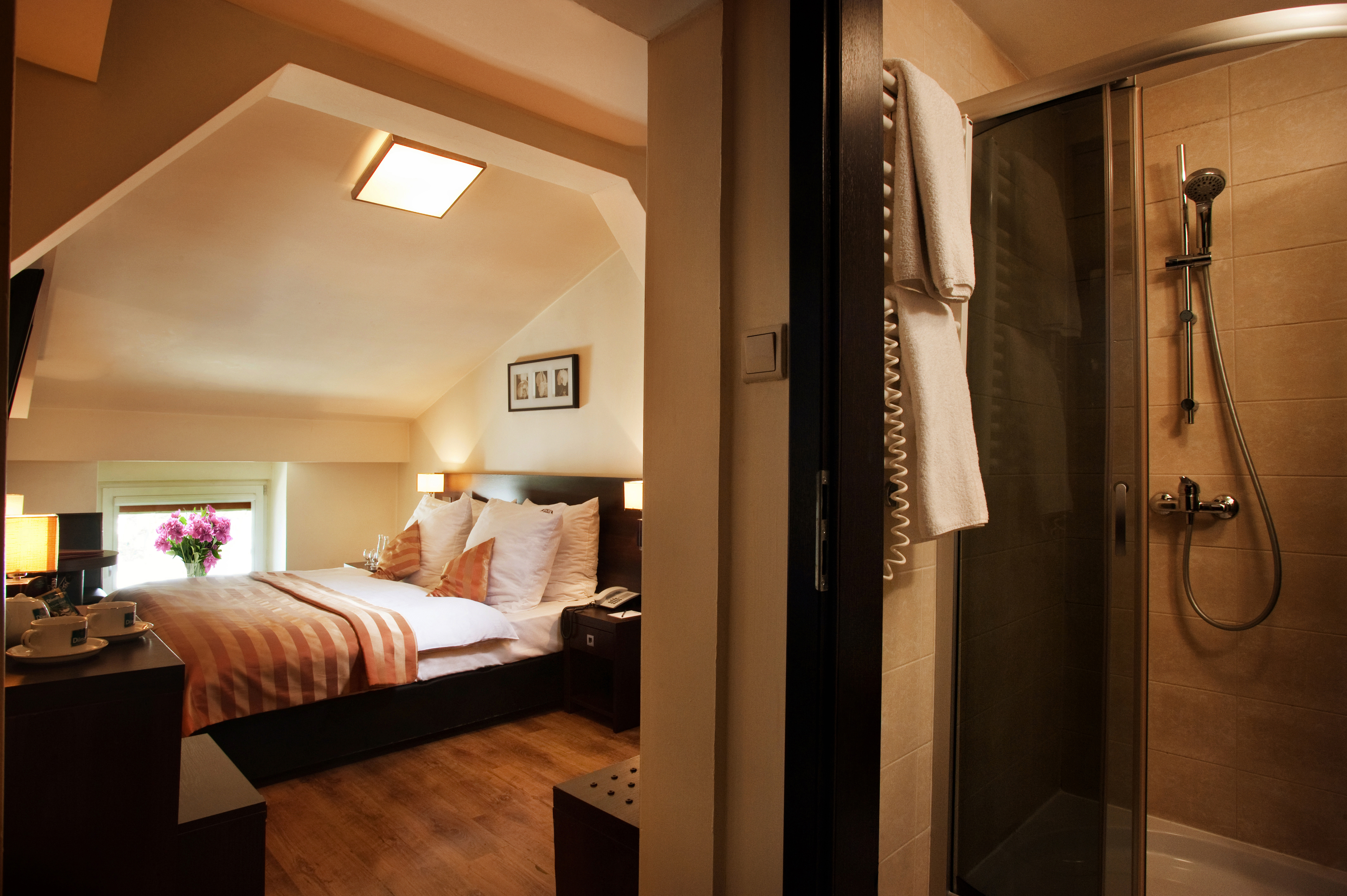 LUXURY, DOUBLE BED