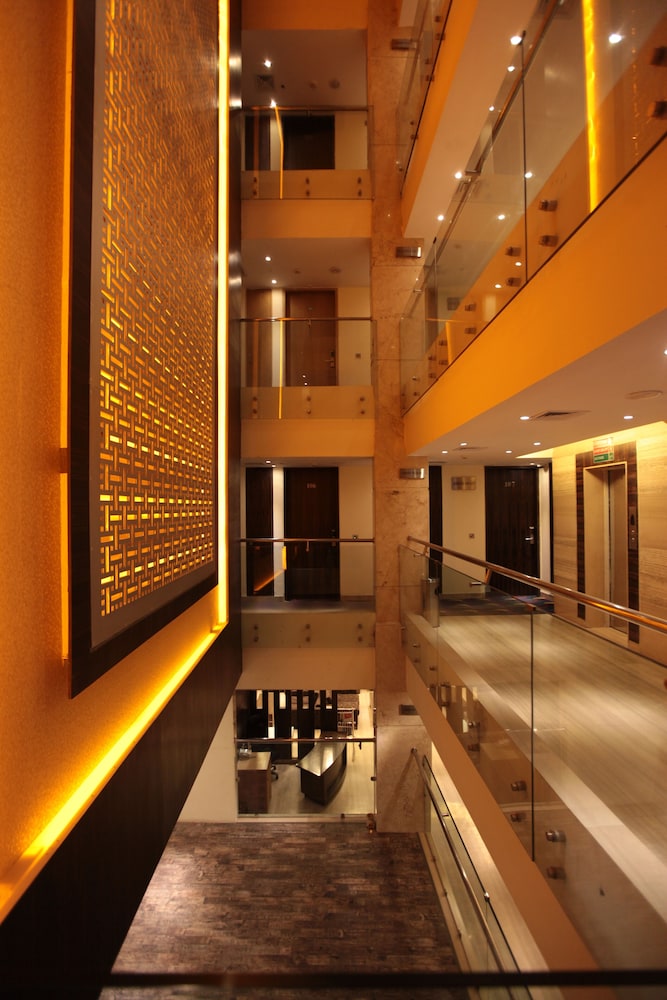 HOTEL PRIVATE AFFAIR 27/35