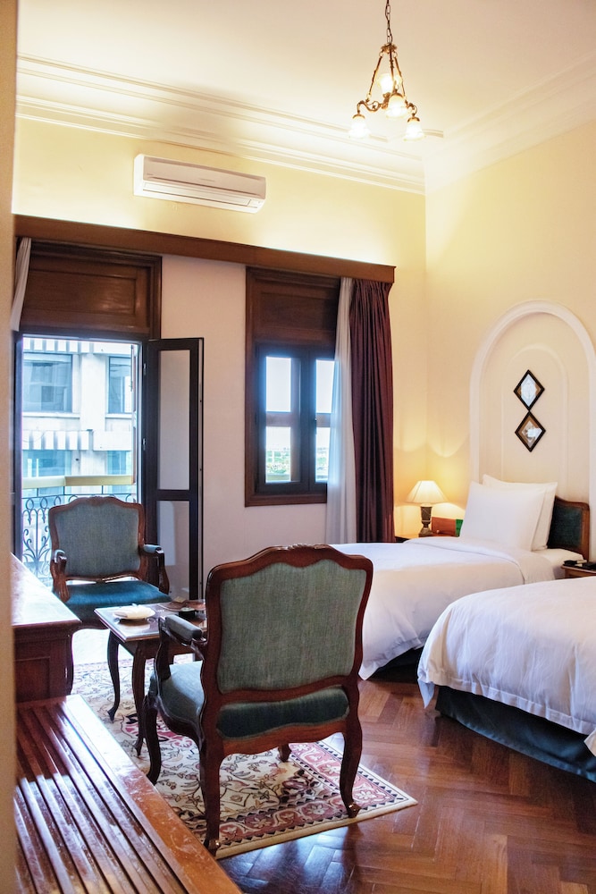CENTURY, DELUXE, TWIN BEDS, CITY VIEW
