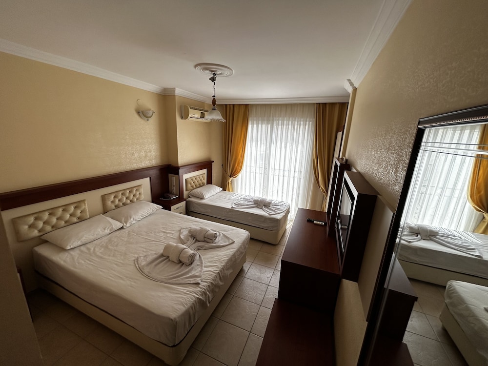 Korykos Hotel 9/24