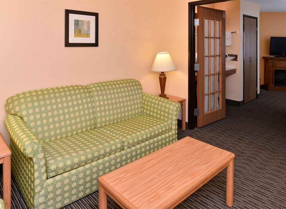 Inn at Rehoboth 50/65