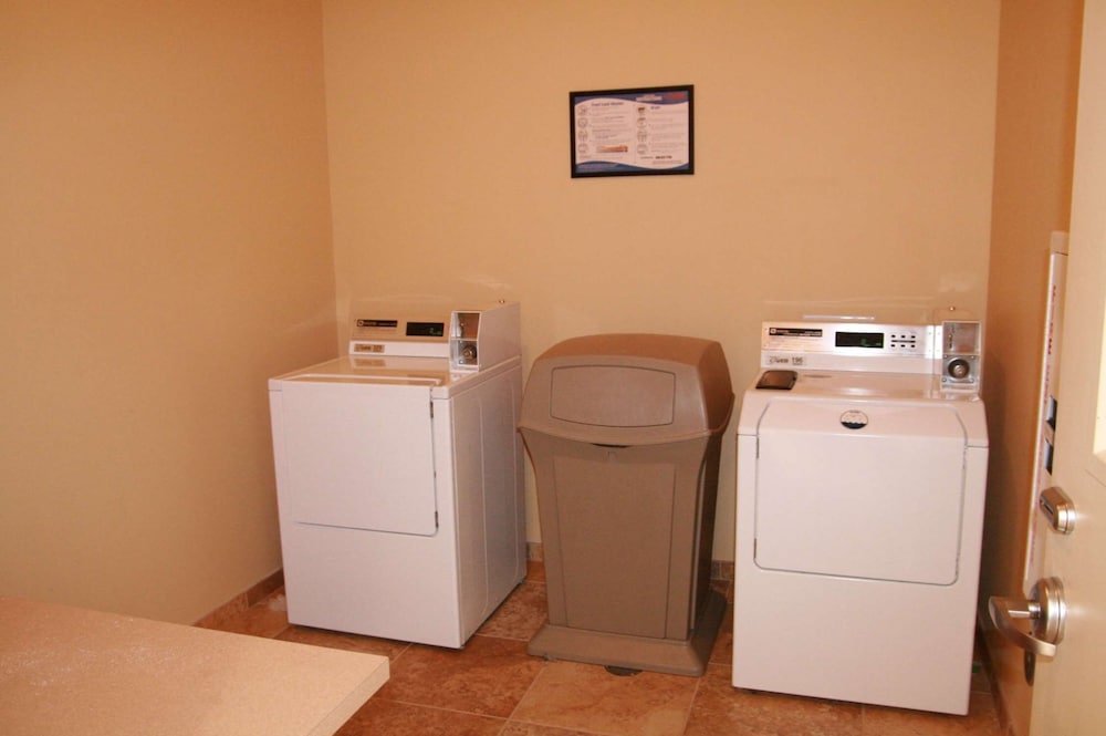 Hampton Inn Brentwood 10/50