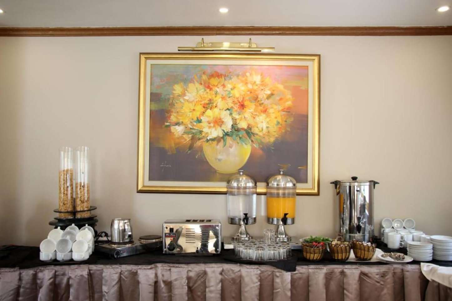 Capri Hotel Suites photo4