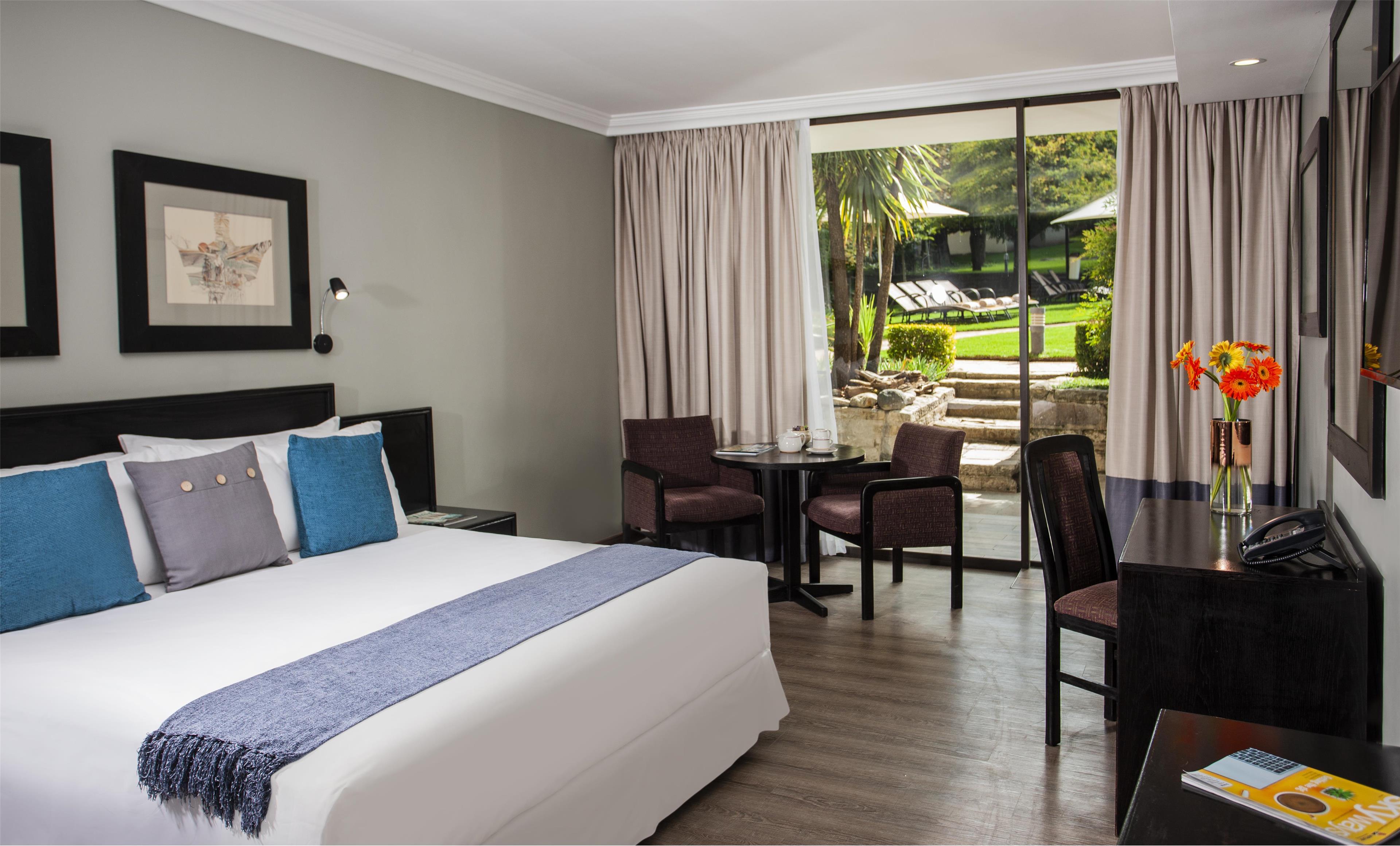 Avani, Pool Access