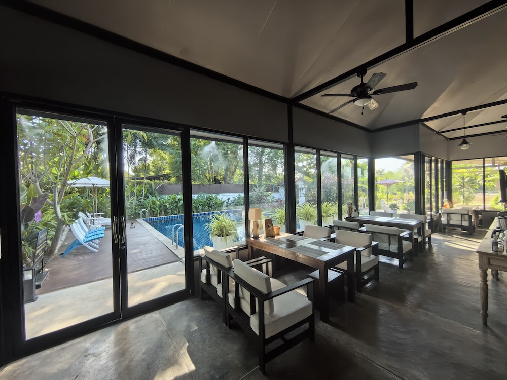 Sannot Riverside Boutique Hotel 50/71