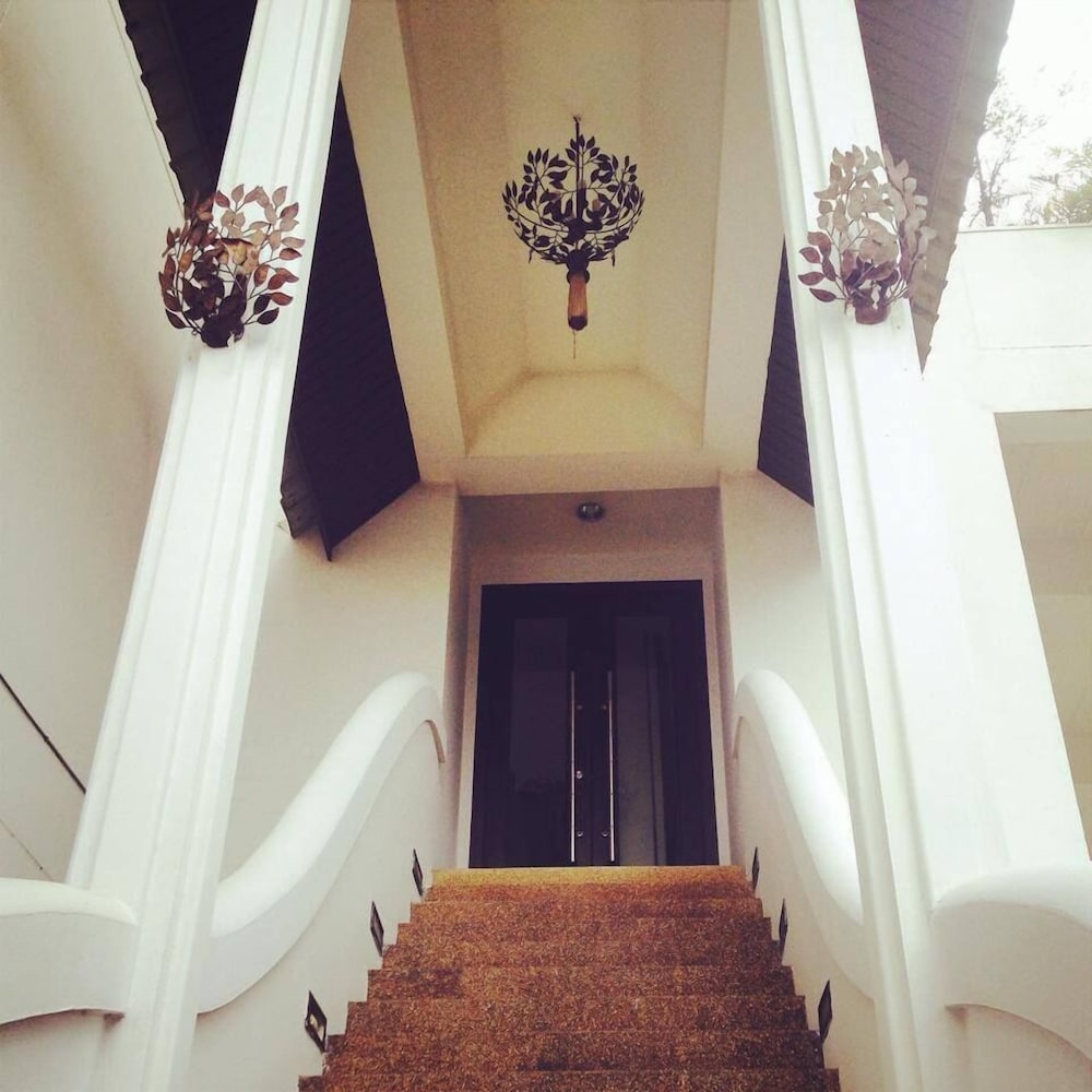 296 The Radtanaiya Residence 32/42