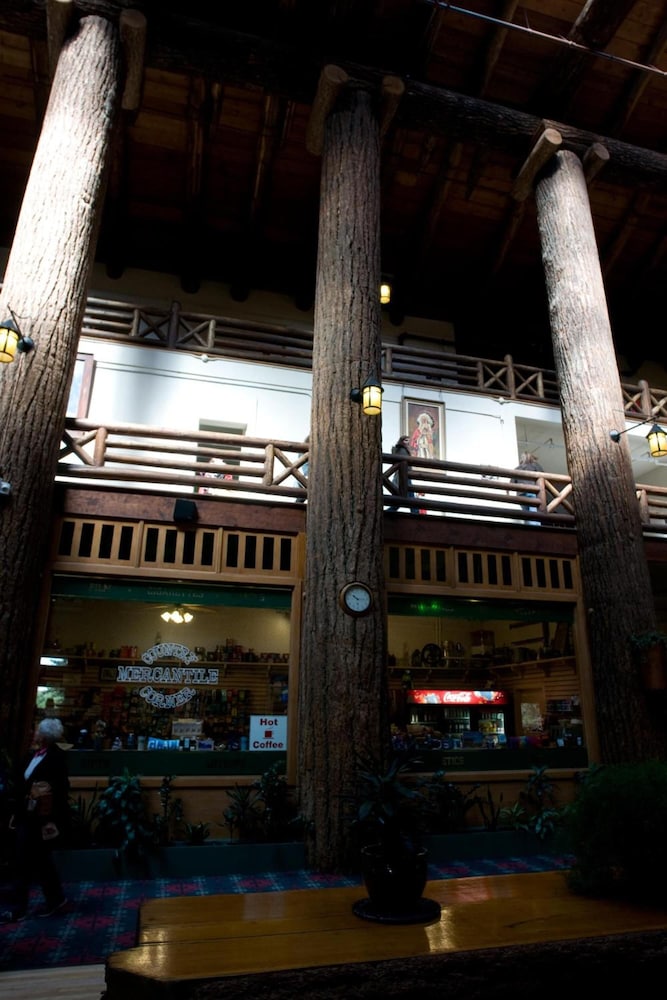 Glacier Park Lodge 3/46