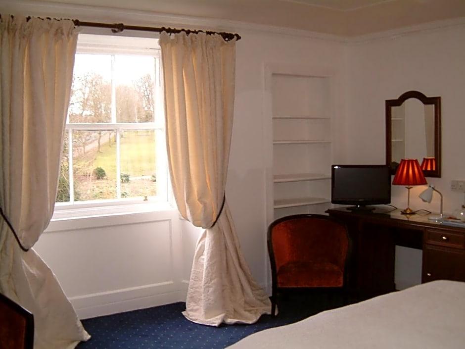 Terrace hotel 20/50