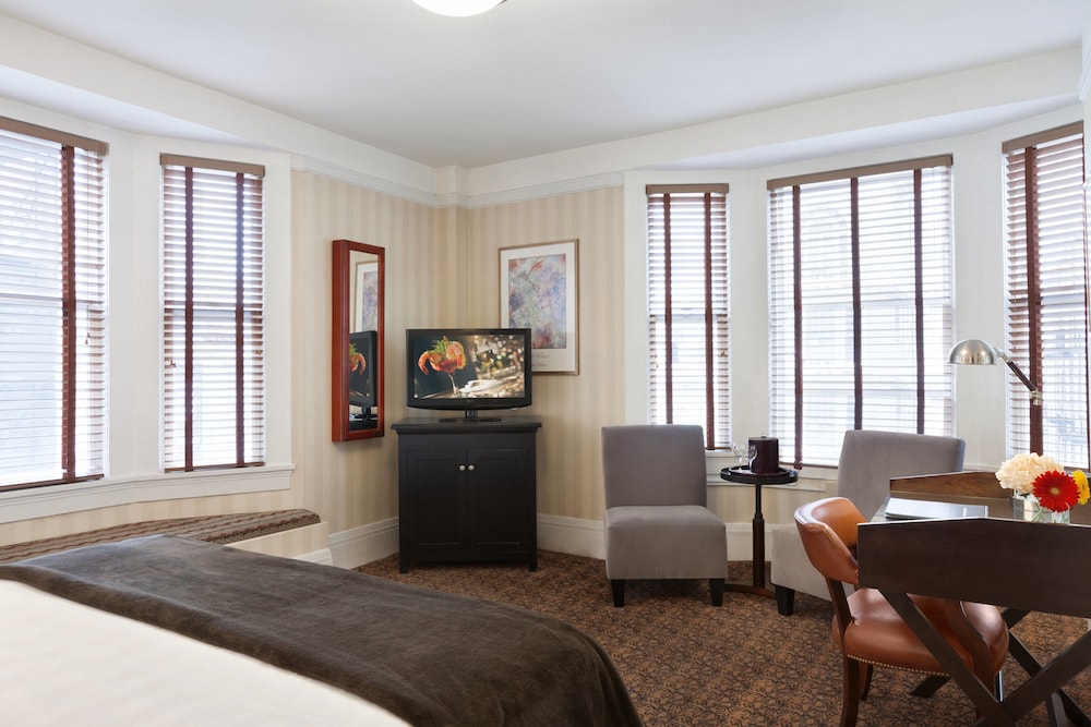 Executive Hotel Vintage Court 40/66