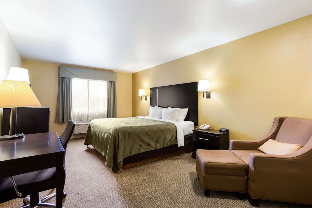 Quality Inn Airport Boise ID 27/50