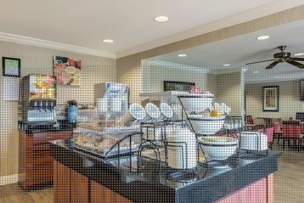 Comfort Inn Evansville East 28/41