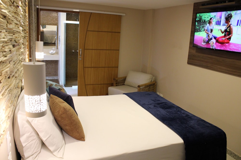 2 BEDROOMS, CLASSIC