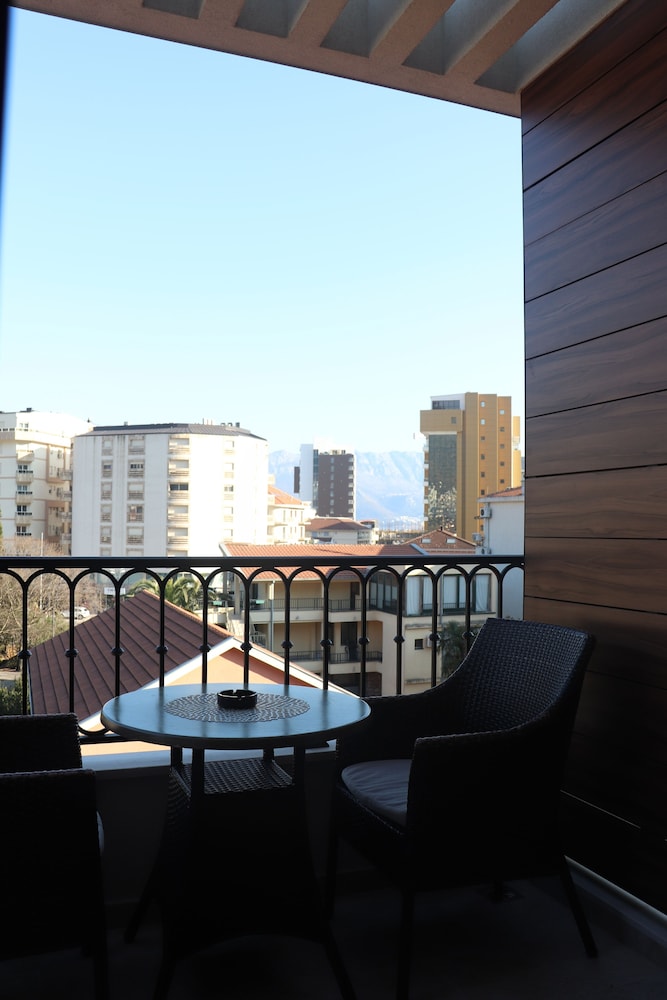 Villa Grazia 54/62