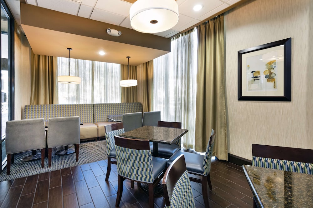Hampton Inn Gainesville FL 48/66