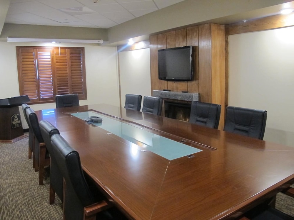 Days Inn By Wyndham Redwater 24/25