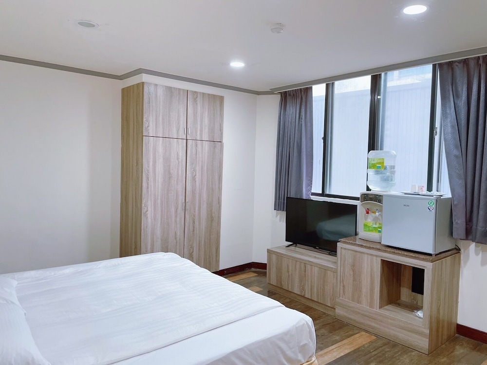 A22 Wei Lu Hotel 3/21
