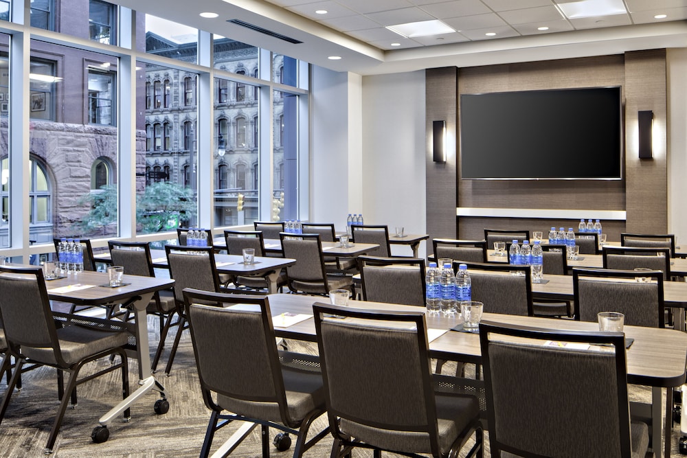 Hyatt Place Grand Rapids Downtown 46/54