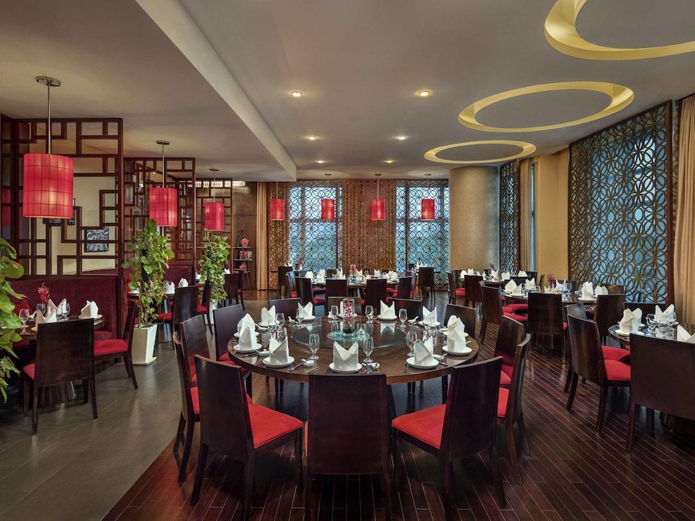 Grand Mercure Danang 55/69