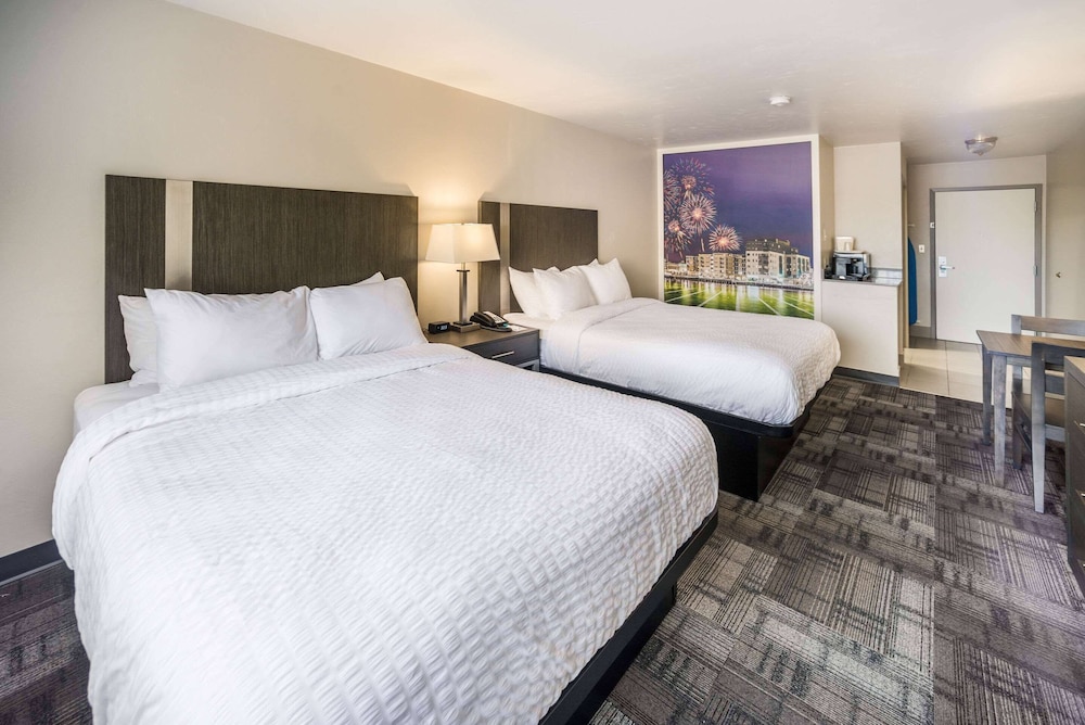 ROOM, 2 QUEEN BEDS