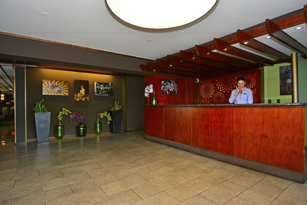 Autentico Hotel 6/50