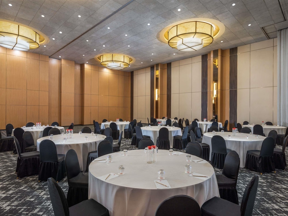 Ibis Gading Serpong 38/43