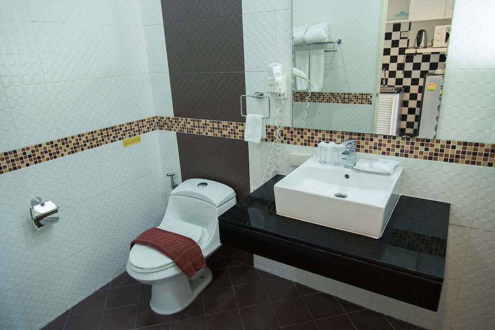 Phuket Jula Place 60/64
