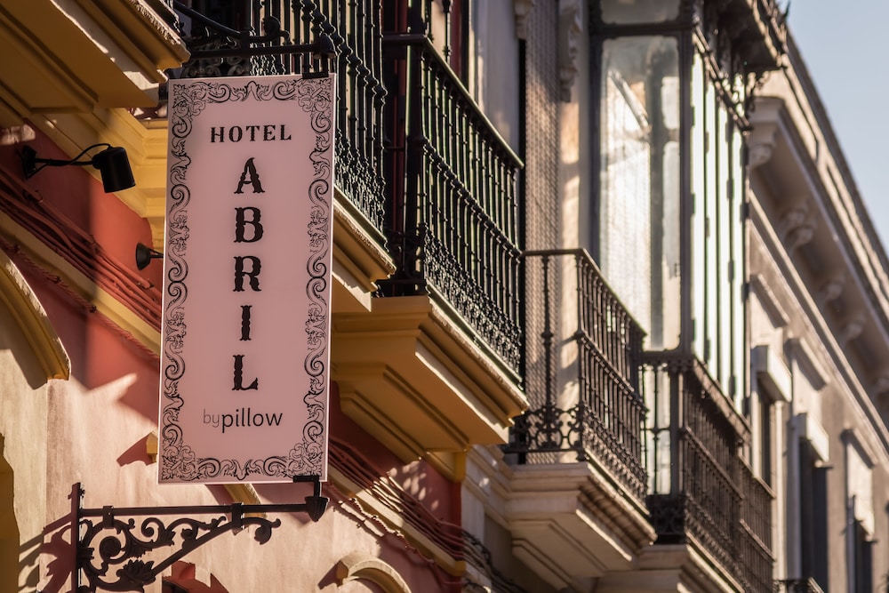 Hotel Abril 2/50