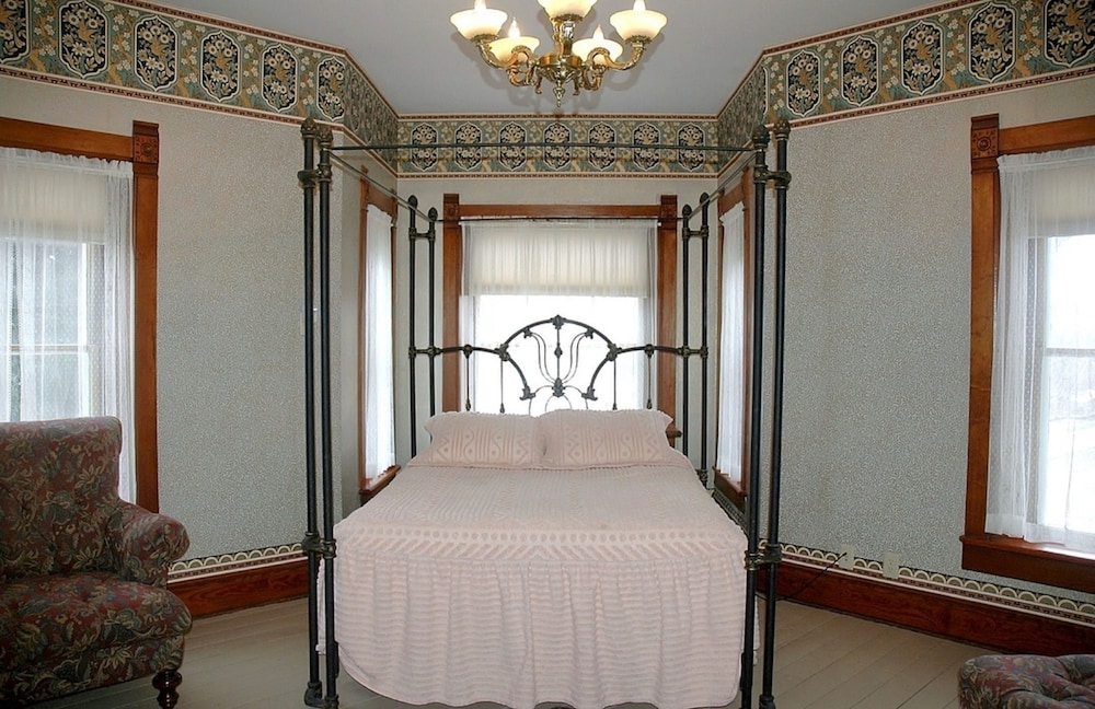 Nauvoo Grand Bed and Breakfast 18/51