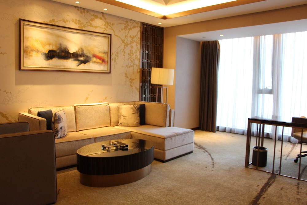 Golden Eagle Summit Hotel Yancheng 73/98