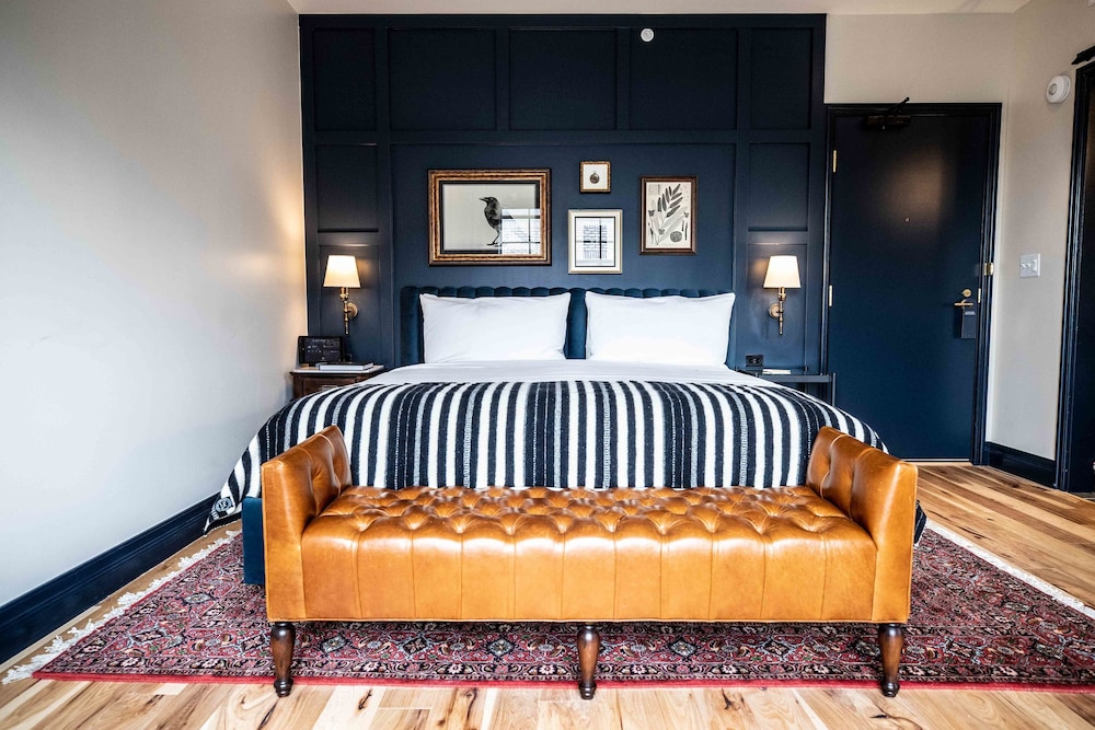 JULIETTE, SUITE, KING BED
