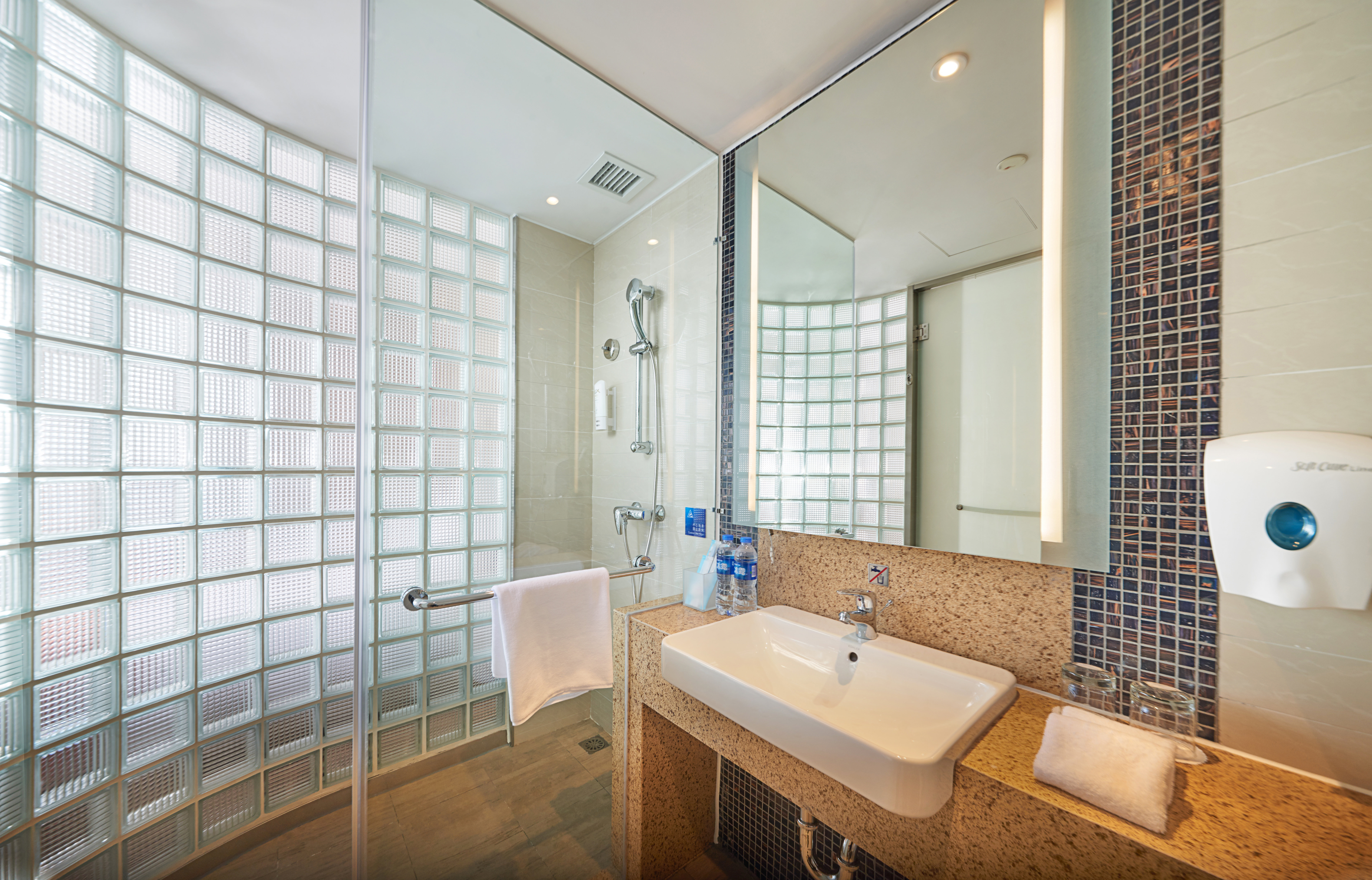 Holiday Inn Express SHANGHAI JIADING INDUSTRY PARK 45/48