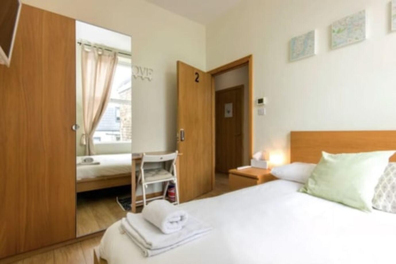 Room, Double Bed