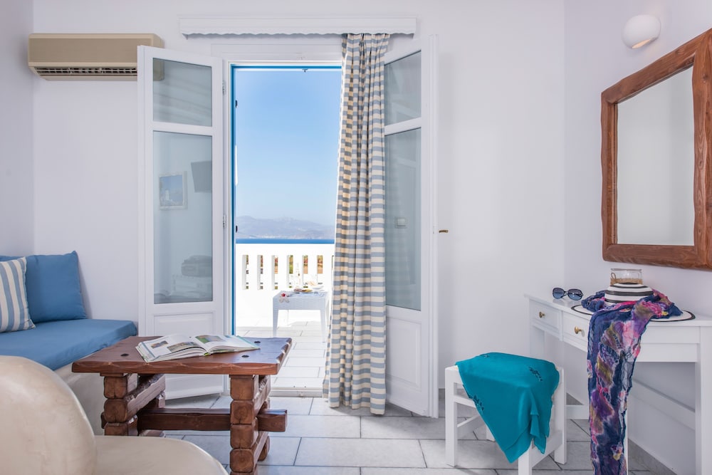 Cycladic Islands Hotel 37/47