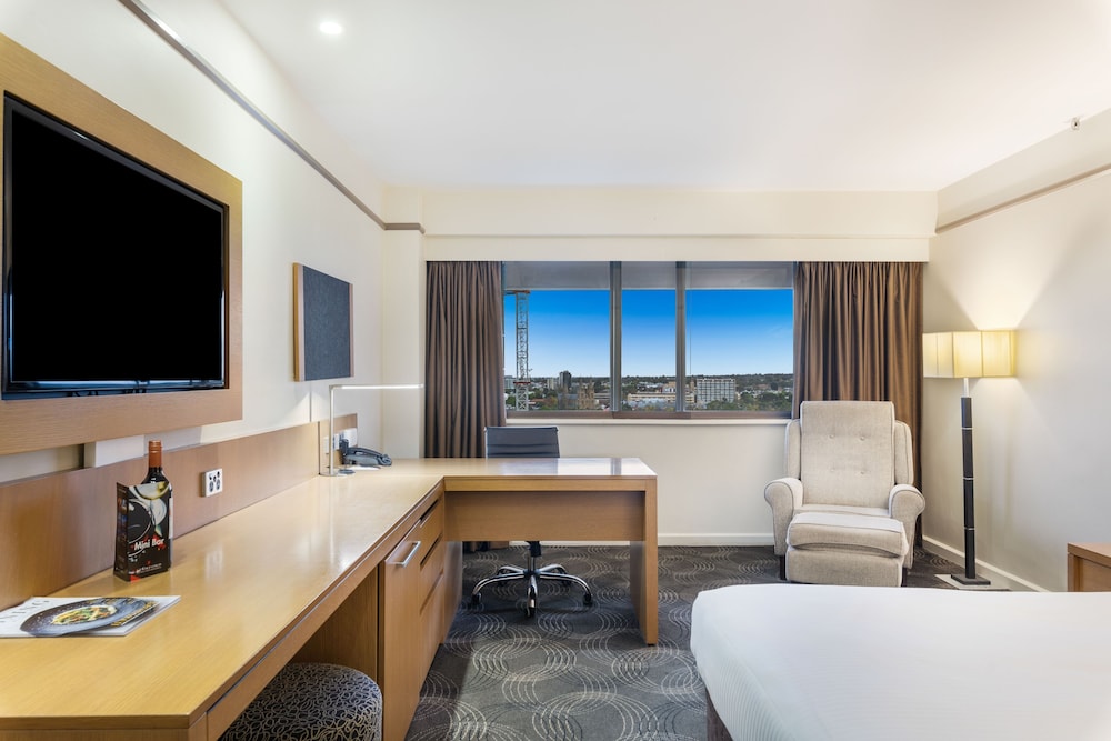 غرفة سوبيريور بسرير كينج بإطلالة على المتنزه، Stamford Plaza Adelaide 2/7