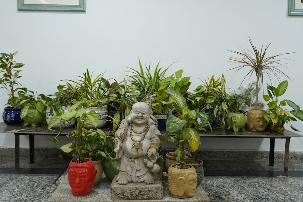 Posh Garden Inn Gurgaon 11/50