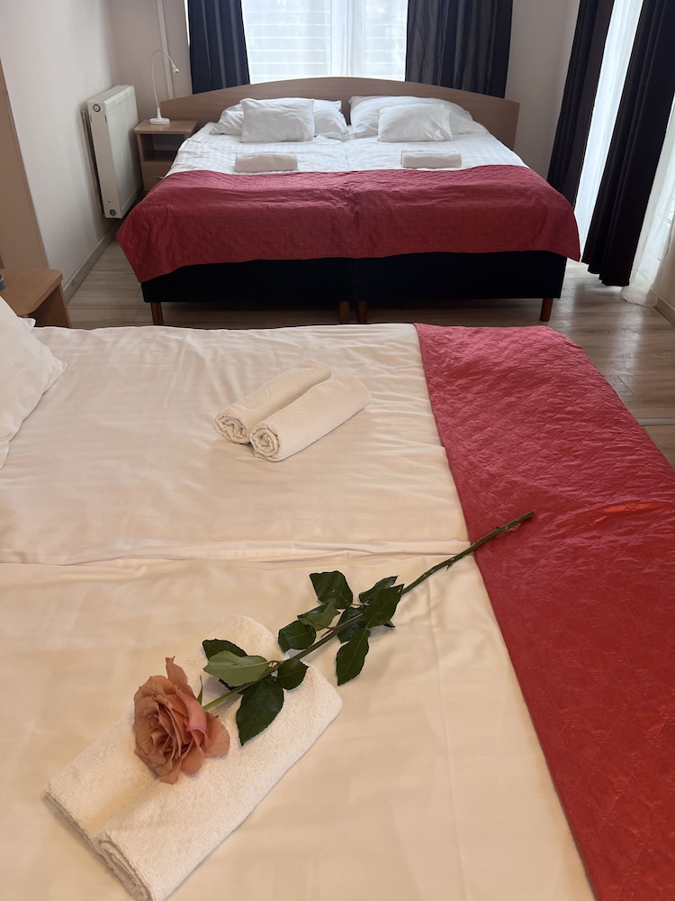 Hotel Papillon 50/50