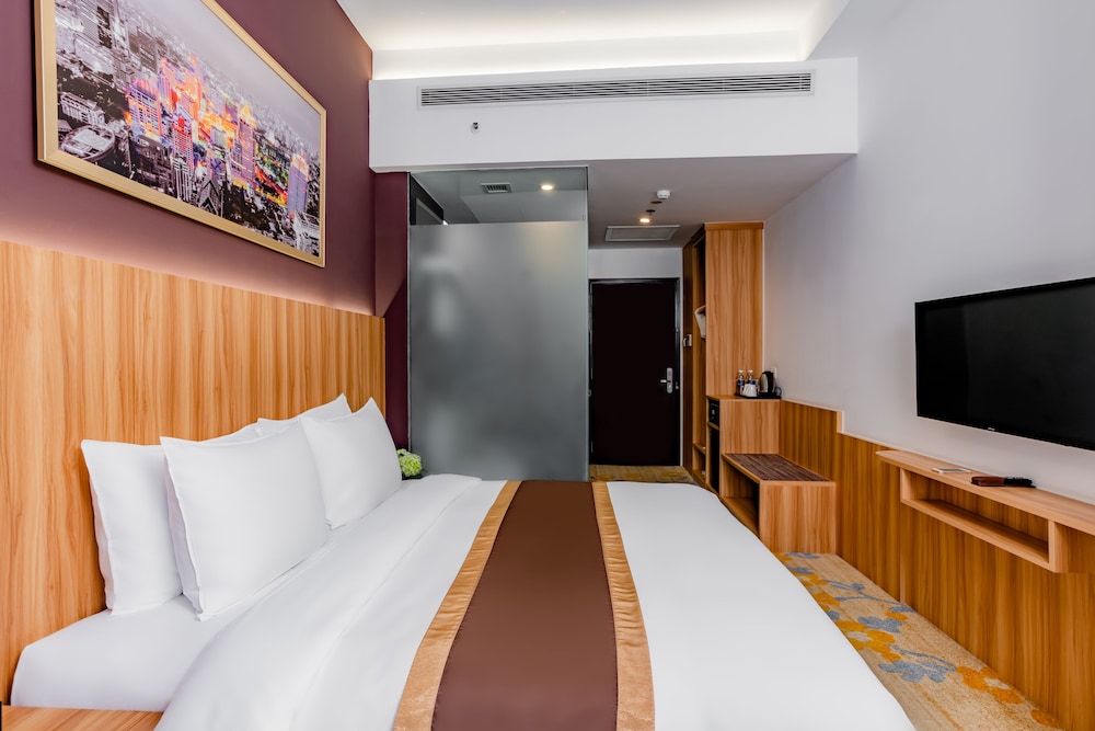 Bay Hotel Ho Chi Minh 26/66