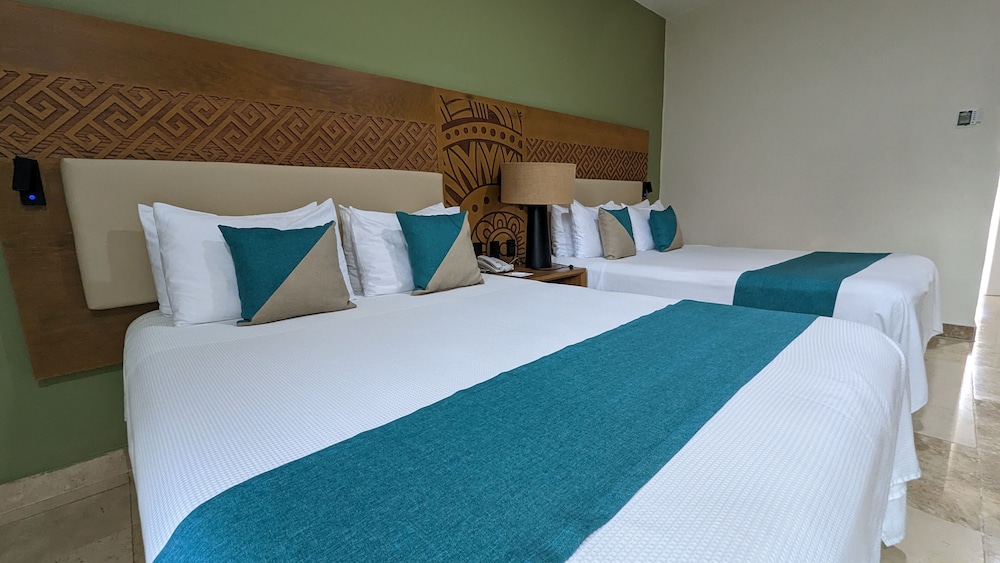 Viva Azteca by Wyndham A Trademark All Inclusive Resort 32/84